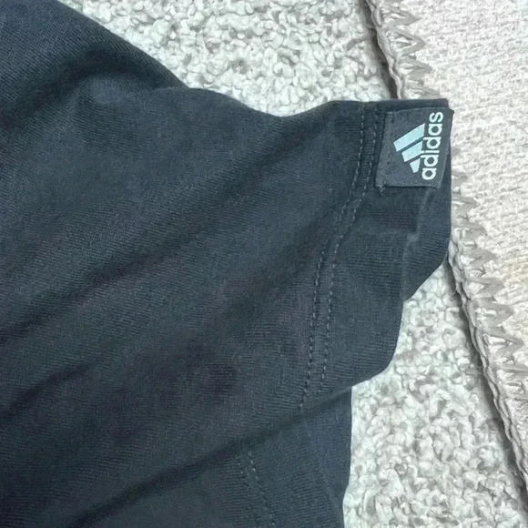 Adidas pink cropped tee size M - Picture 3 of 4